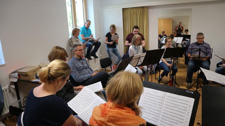 Die musikalischen Feinheiten wurden in Satzproben erarbeitet, bei denen auch die “Textarbeit” im Vordergrund stand.